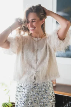 Aisa Frilly Blouse Creme