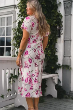 Alivia Short Sleeve Satin Midi Dress Tulip Pink