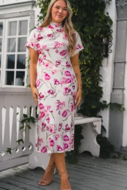 Alivia Short Sleeve Satin Midi Dress Tulip Pink