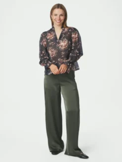 Amara Garden Flower Blouse Dark Navy