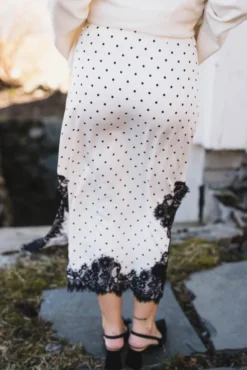 Ameli Dot Lace Skirt Offwhite