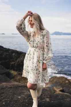 Anna Dress Green Tint Flower