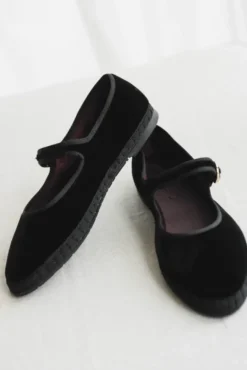 Antonia Mary Jane Velvet Negro