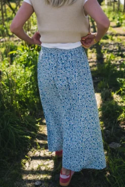 Astrid HW Skirt Q Harbor Flower