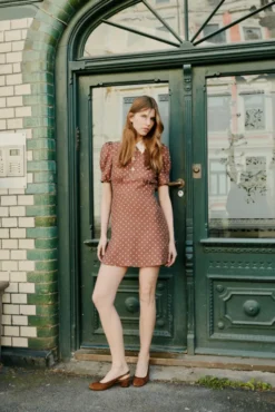 Beauty Dots Brown