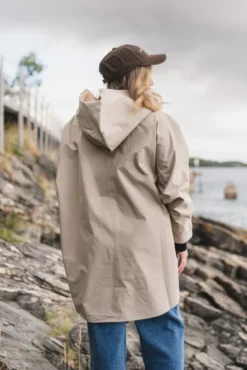 Bergen Poncho Beige