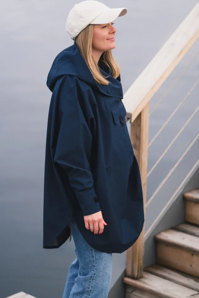 Bergen Poncho Dark Navy