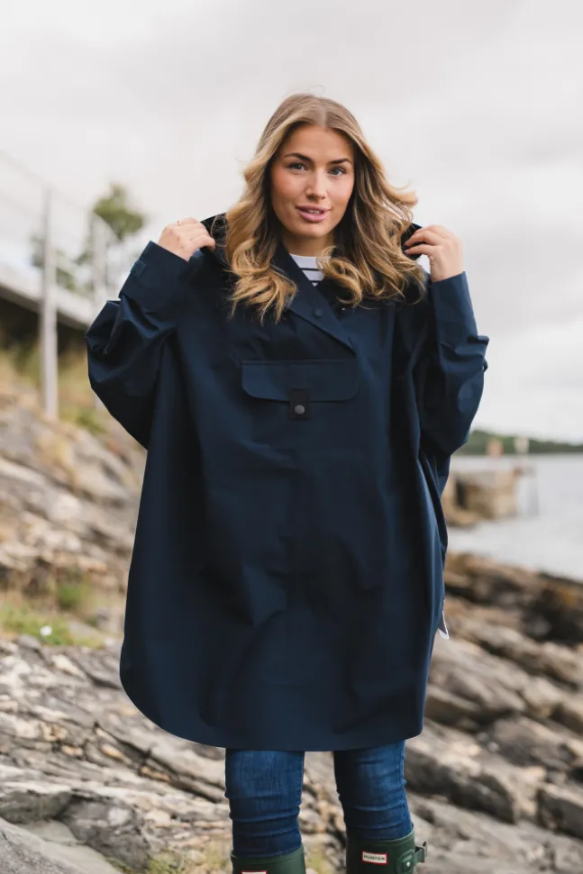 Bergen Poncho Dark Navy