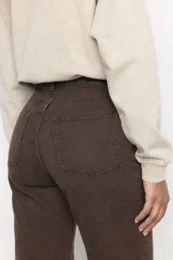 Billie Dark Brown