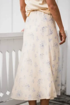 Bovary Delicate Flower Skirt Creme