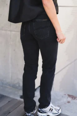 Breezy Britt Black Crosshatch