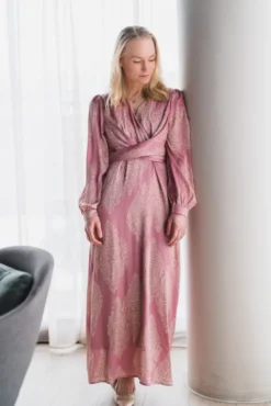 Bretti Paisley Drop Dress Evening Rose