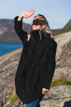 Bris Poncho New Black