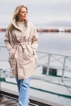Bris Poncho Sand