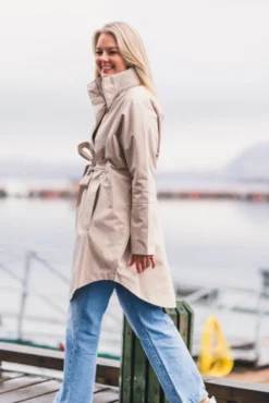 Bris Poncho Sand