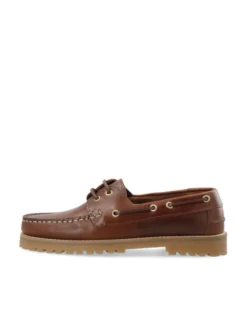 Capri Boat Shoe Pull Up Leather Brown