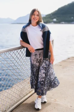 Charming Skirt Print Grey