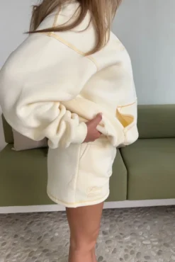 Contour Shorts Yellow