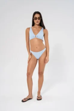 Daisy Maia Top Sky