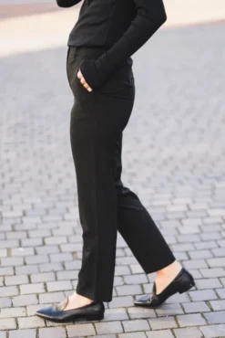 Daphne 285 Black