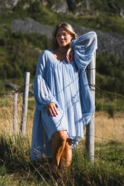 Dawn Solid Light Blue