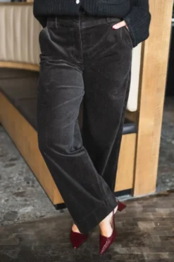 Dena 837 Dark Coffee Corduroy Regular