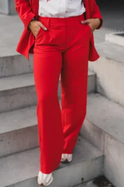 Dena 285 Poppy Red Regular