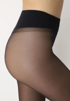 Different 20 Black