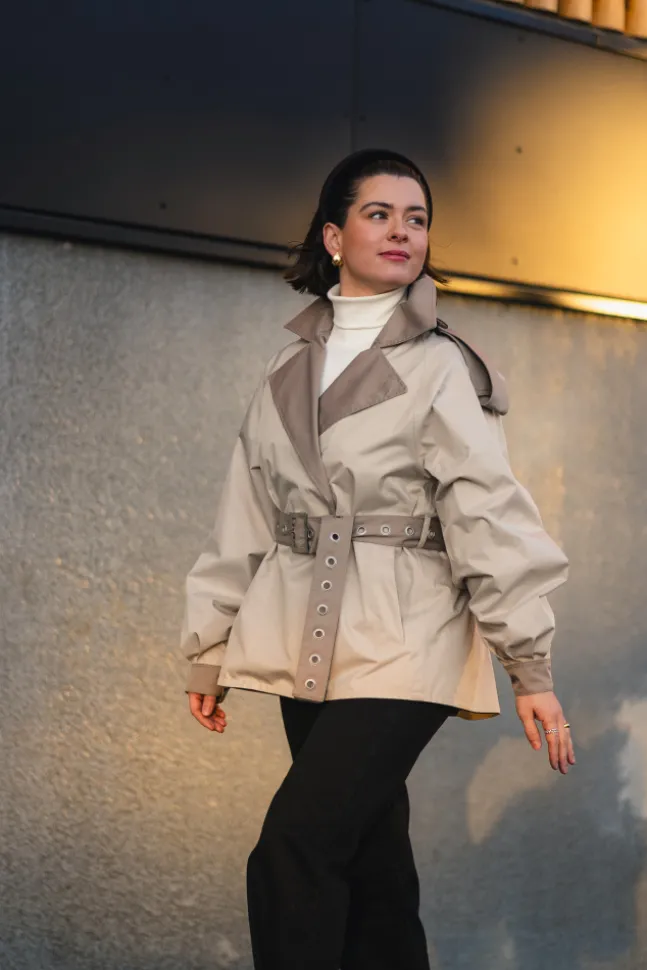 Duskregn Short Trench Coat Sand