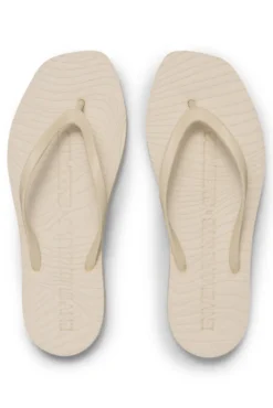 Envelope 1976 x Sleepers Cream