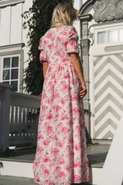 Evie Maxi Dress Peony Pop Pink