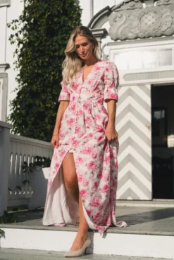 Evie Maxi Dress Peony Pop Pink