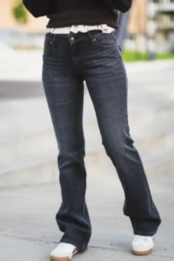 Flap Pocket Jessica Current Affair