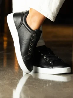 Gorbio Low Black