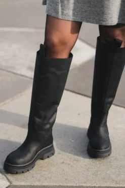 High Leather Boots New Black