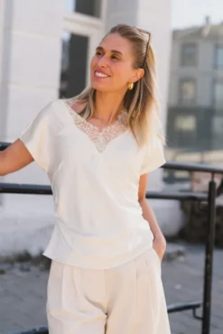 Idun Lace SS Blouse Offwhite