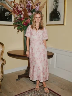 Illana Floral Fusion Dress Rose