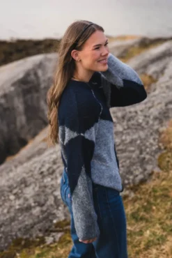 Inga Check Fluff Knit Blouse Navy