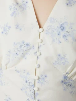 Jasmin Delicate Flower Blouse Creme