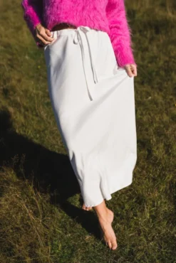 Josefine White