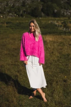 Josefine White