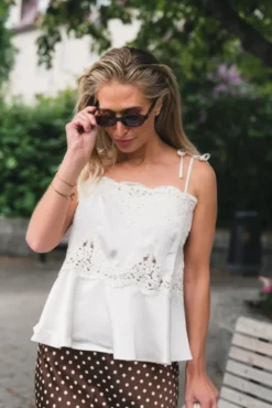 Kaela Heavy Sateen Lace Top Pearl