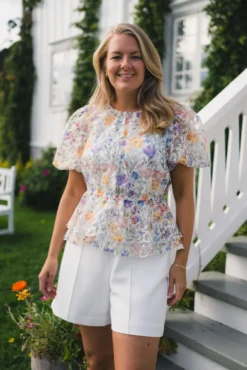 Leanna SS Top Star White