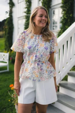 Leanna SS Top Star White