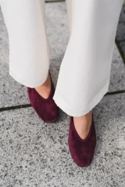 Leni Cherry Lacq Suede