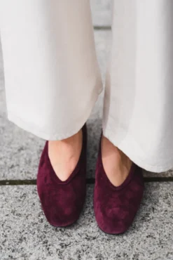 Leni Cherry Lacq Suede