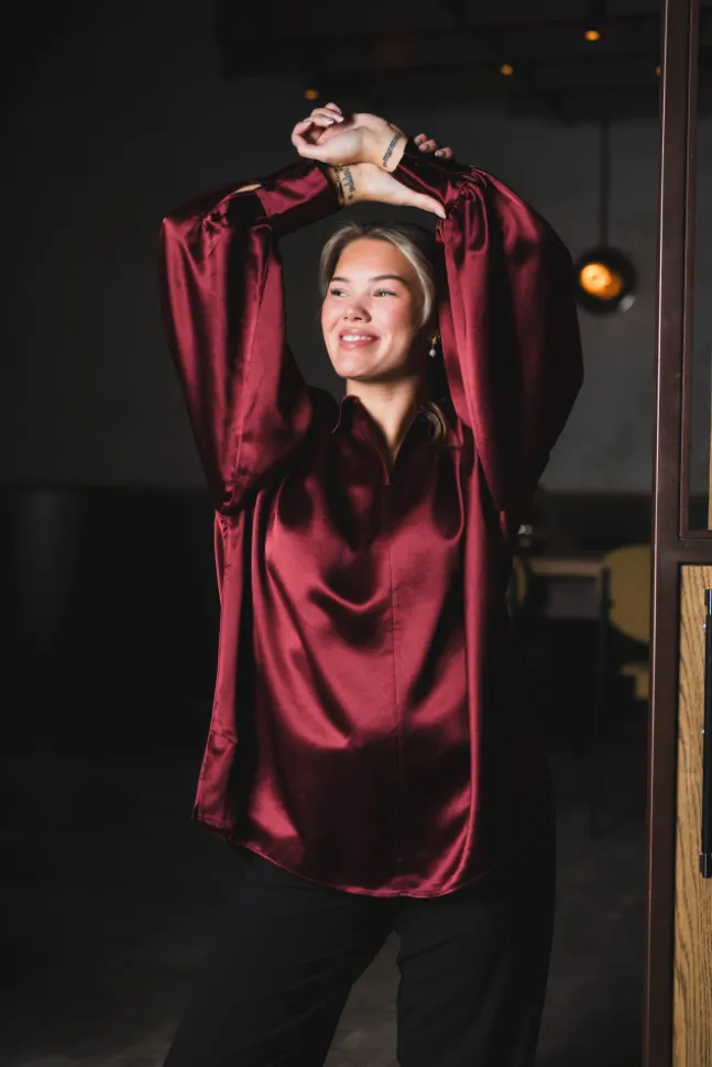 Leonora Satin Blouse Cabernet