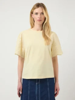 Lex SS Top W. Emb Sleeves Anise Flower