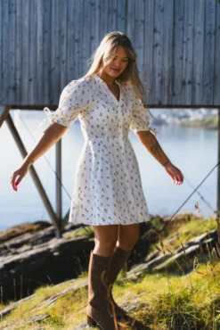 Lia Dress White Anemone