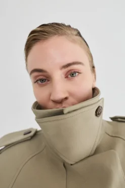 Majorstuen Trench Short Khaki